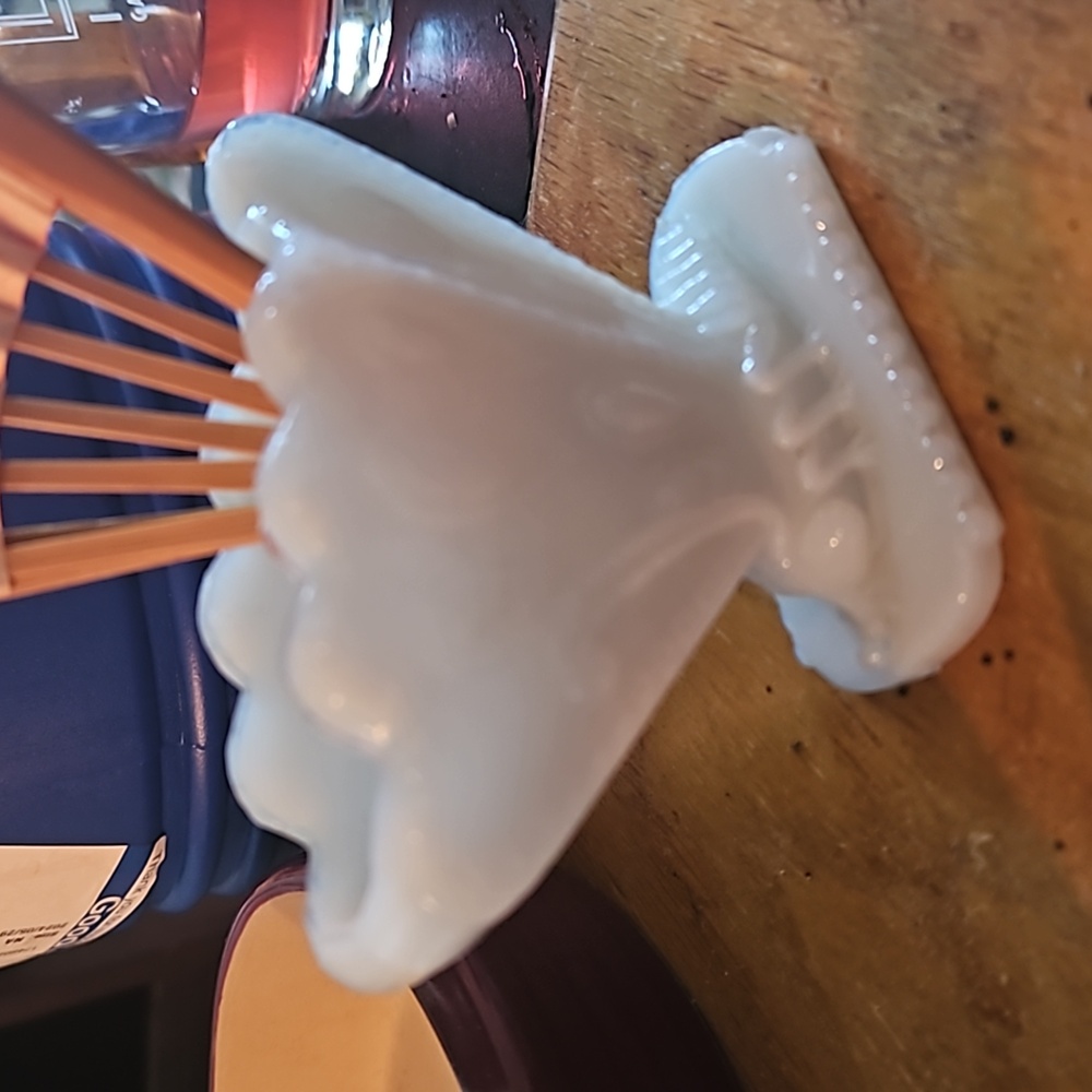 1899 ANTIQUE EAGLE GLASS CO. BUTTERFLY MILK GLASS CIRCA MATCH  TOOTHPICK HOLDER